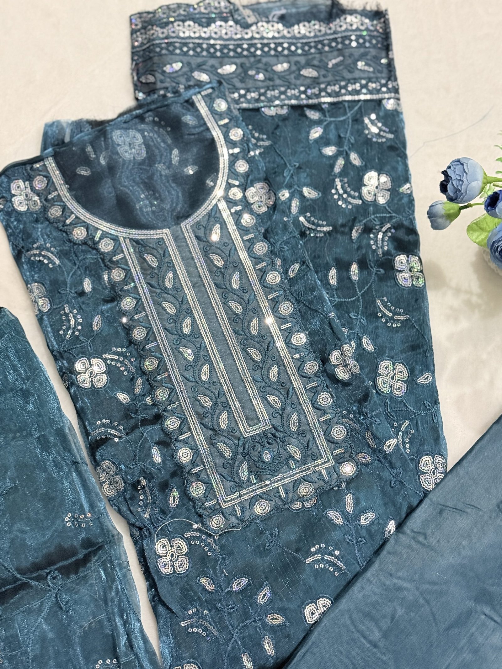 পাকিস্তানি জিমি চু - টিল ব্লু গ্রিন