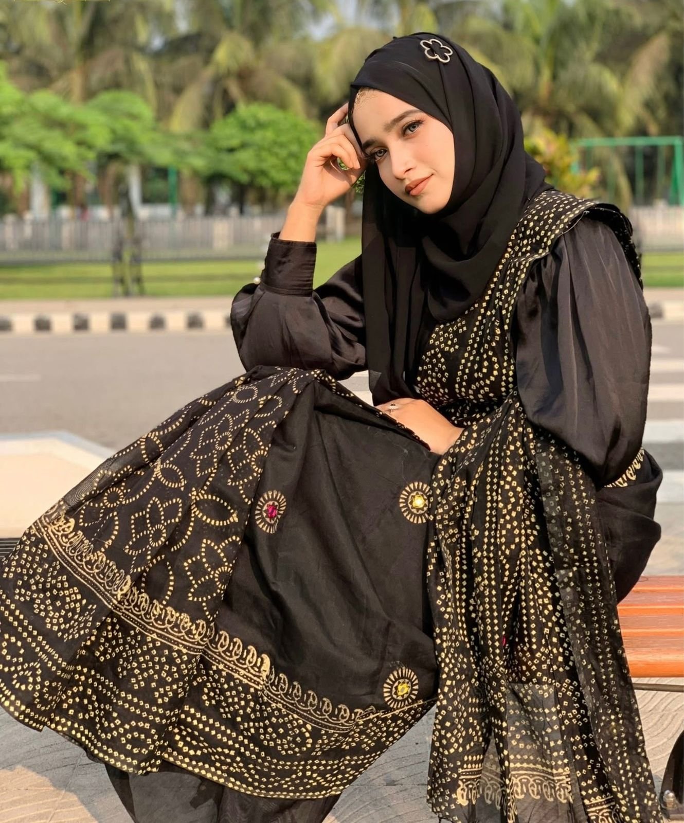 কালো চন্ডি শাড়ি - Image 3