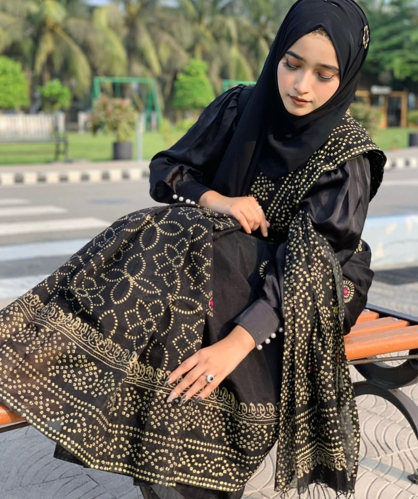 কালো চন্ডি শাড়ি - Image 2