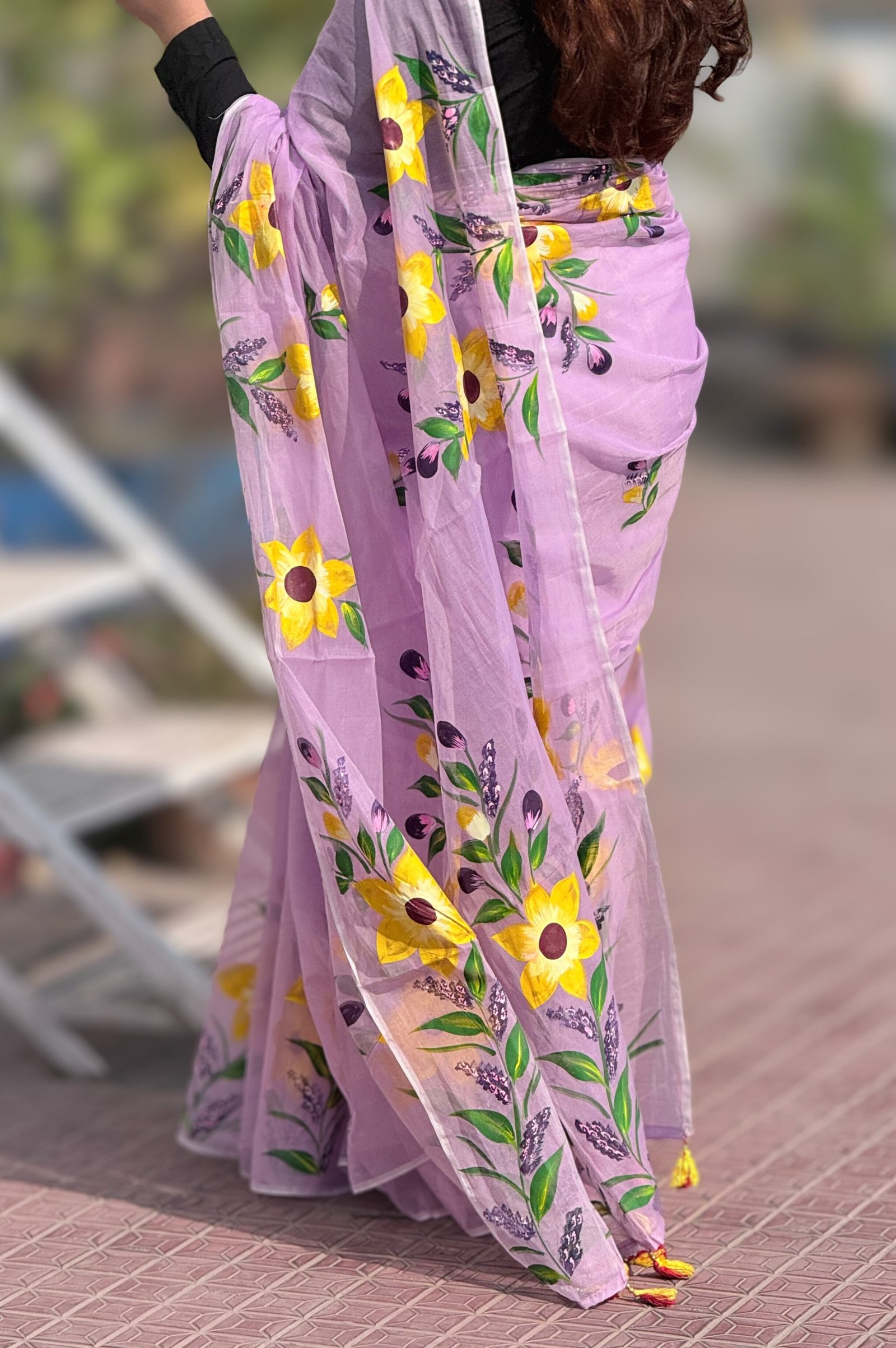 ল্যাভেন্ডার হ্যান্ড পেইন্টেড শাড়ি - Image 7